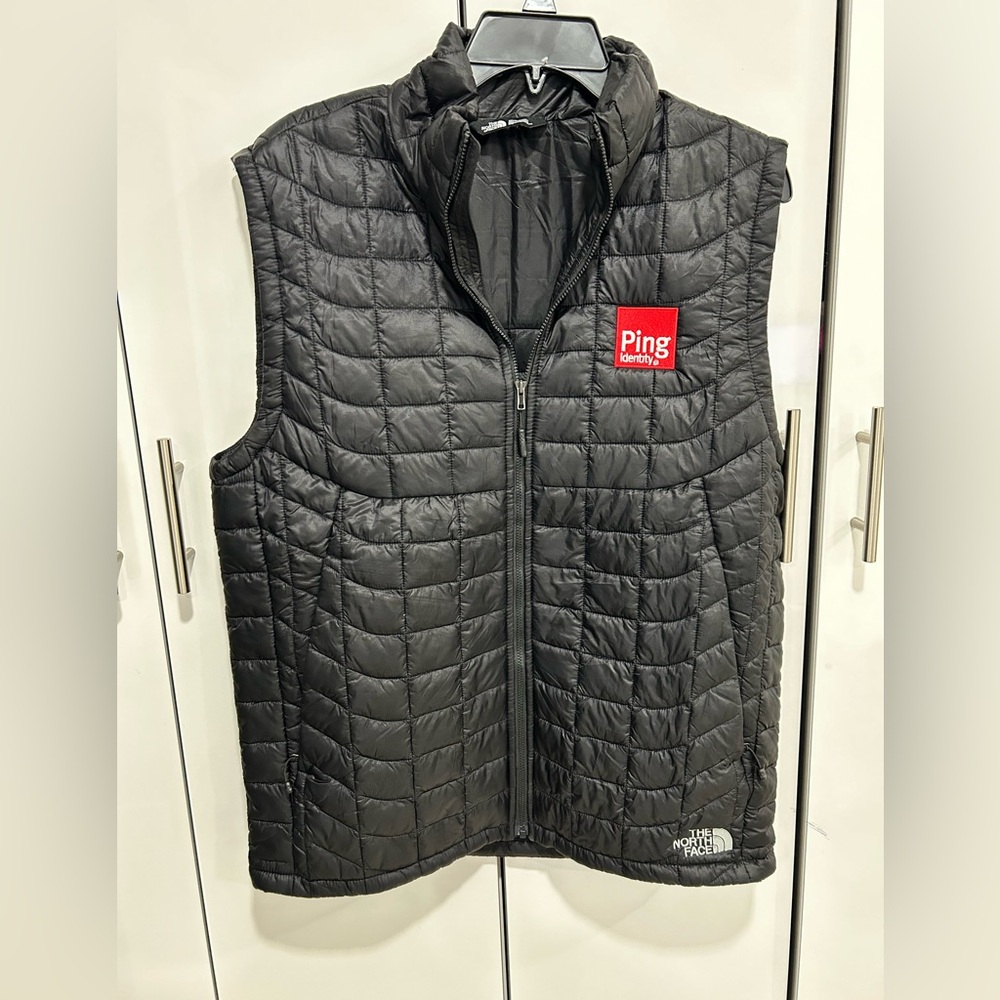 The North Face Men's Black Quilted Vest thermoball